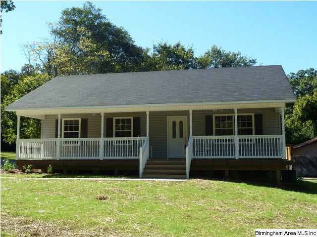 2176 Shannon Oxmoor Road Bessemer, AL 35022 - Photo 4 of 31