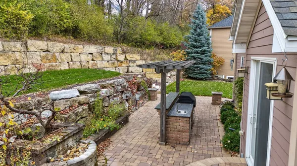 $850,000 | 2449 Salem Heights Lane Southwest, Rochester, MN 55902
