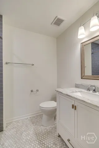 $2,750 | 625 Stuart Street, Savannah, GA 31405