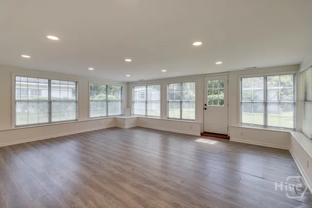 $2,750 | 625 Stuart Street, Savannah, GA 31405