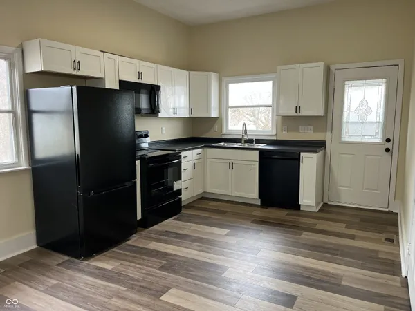 $192,500 | 311 North Mill Street, Veedersburg, IN 47987