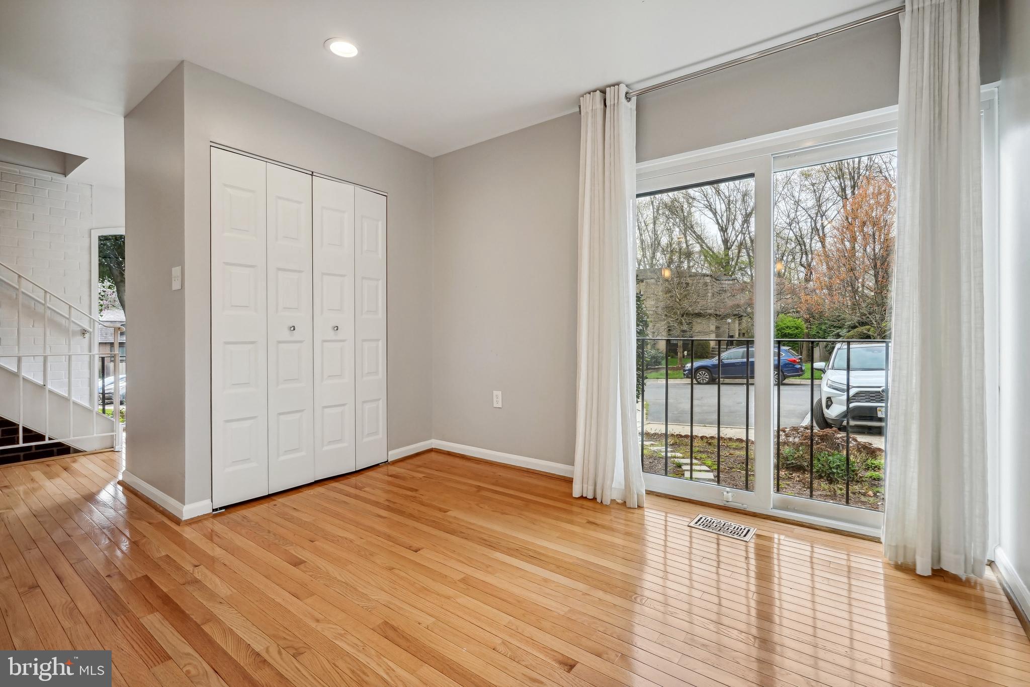 8033 Inverness Ridge Road Potomac, MD 20854 - Photo 11 of 29