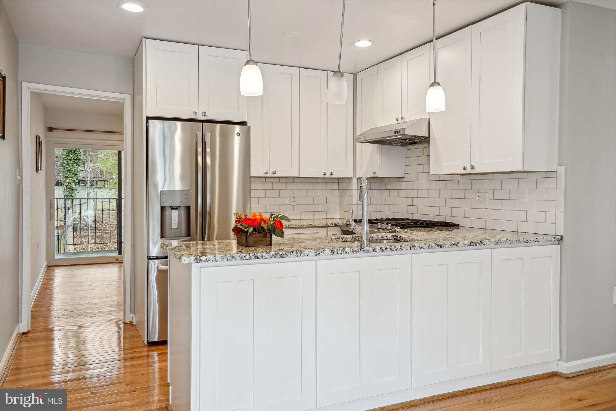 8033 Inverness Ridge Road Potomac, MD 20854 - Photo 13 of 29