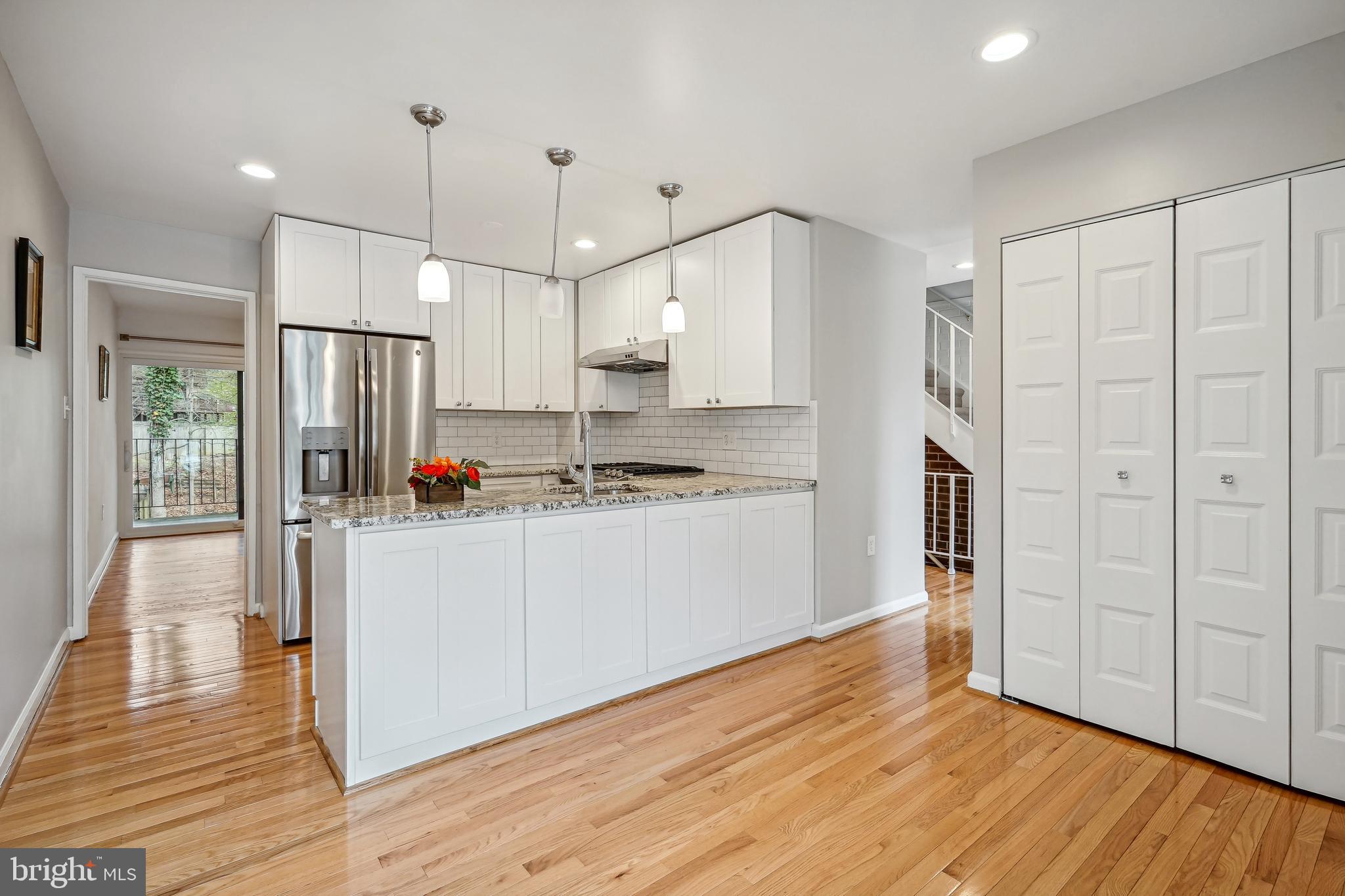 8033 Inverness Ridge Road Potomac, MD 20854 - Photo 14 of 29