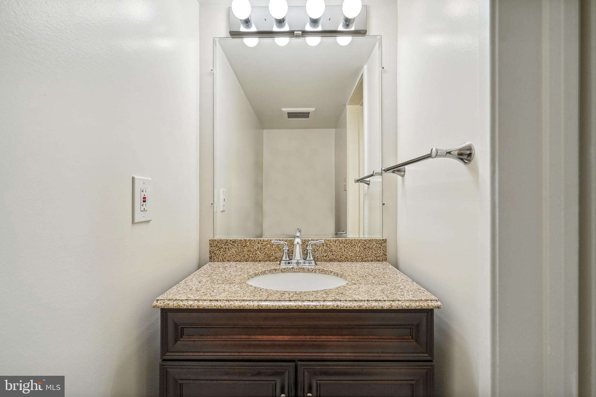 8033 Inverness Ridge Road Potomac, MD 20854 - Photo 16 of 29