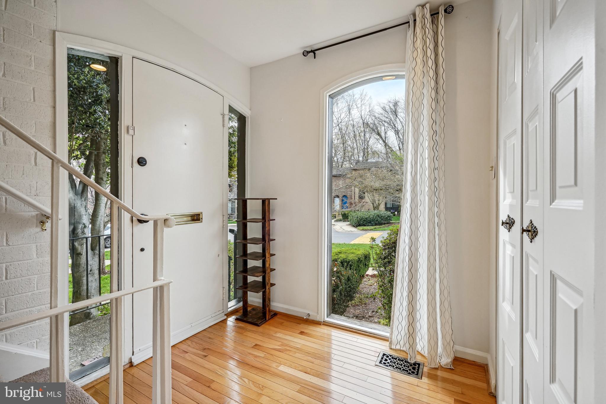 8033 Inverness Ridge Road Potomac, MD 20854 - Photo 17 of 29