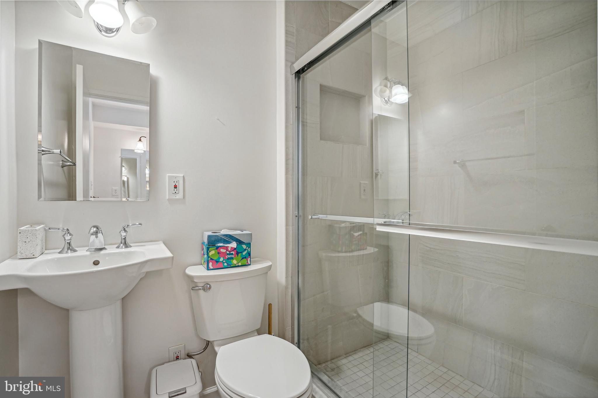 8033 Inverness Ridge Road Potomac, MD 20854 - Photo 19 of 29