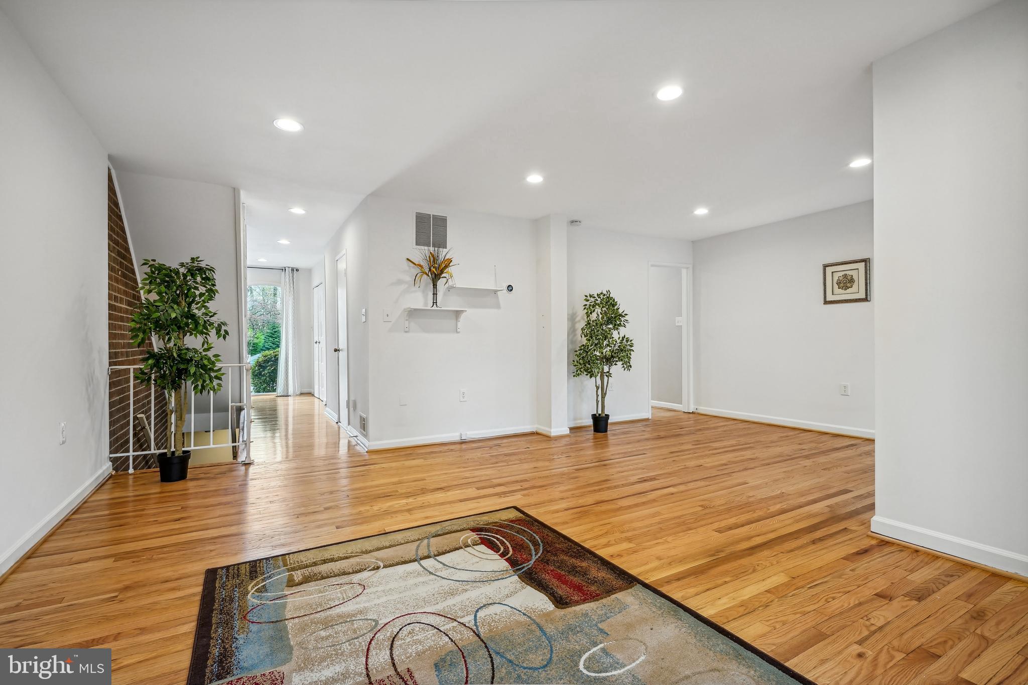 8033 Inverness Ridge Road Potomac, MD 20854 - Photo 8 of 29