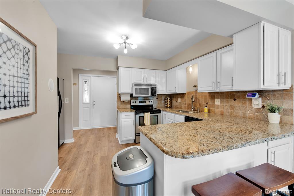 3640 Winter Creek Road Rochester Hills, MI 48307 - Photo 14 of 34