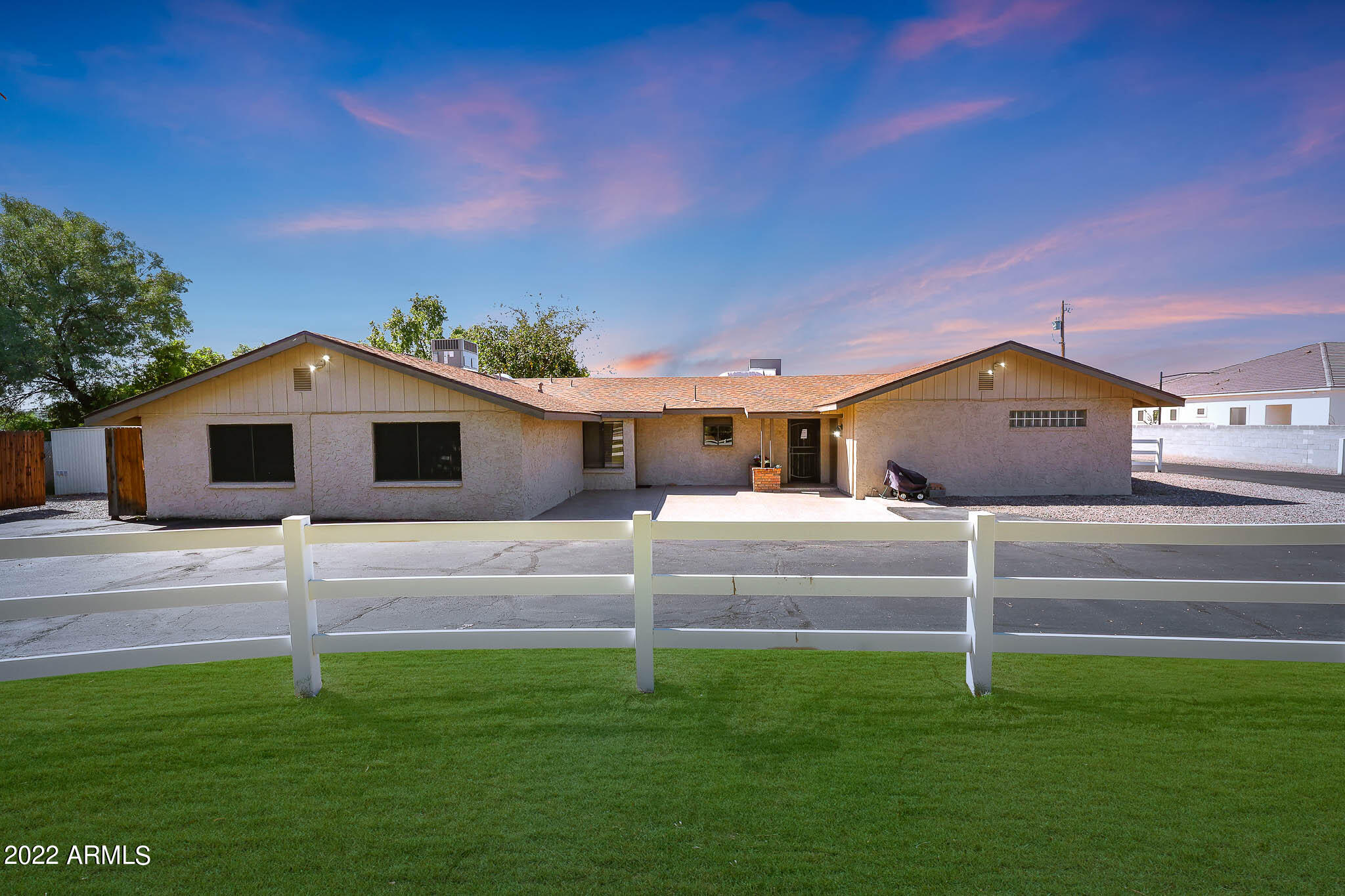 1860 South Lindsay Road Gilbert, AZ 85295 - Photo 1 of 36 Welcome Home!