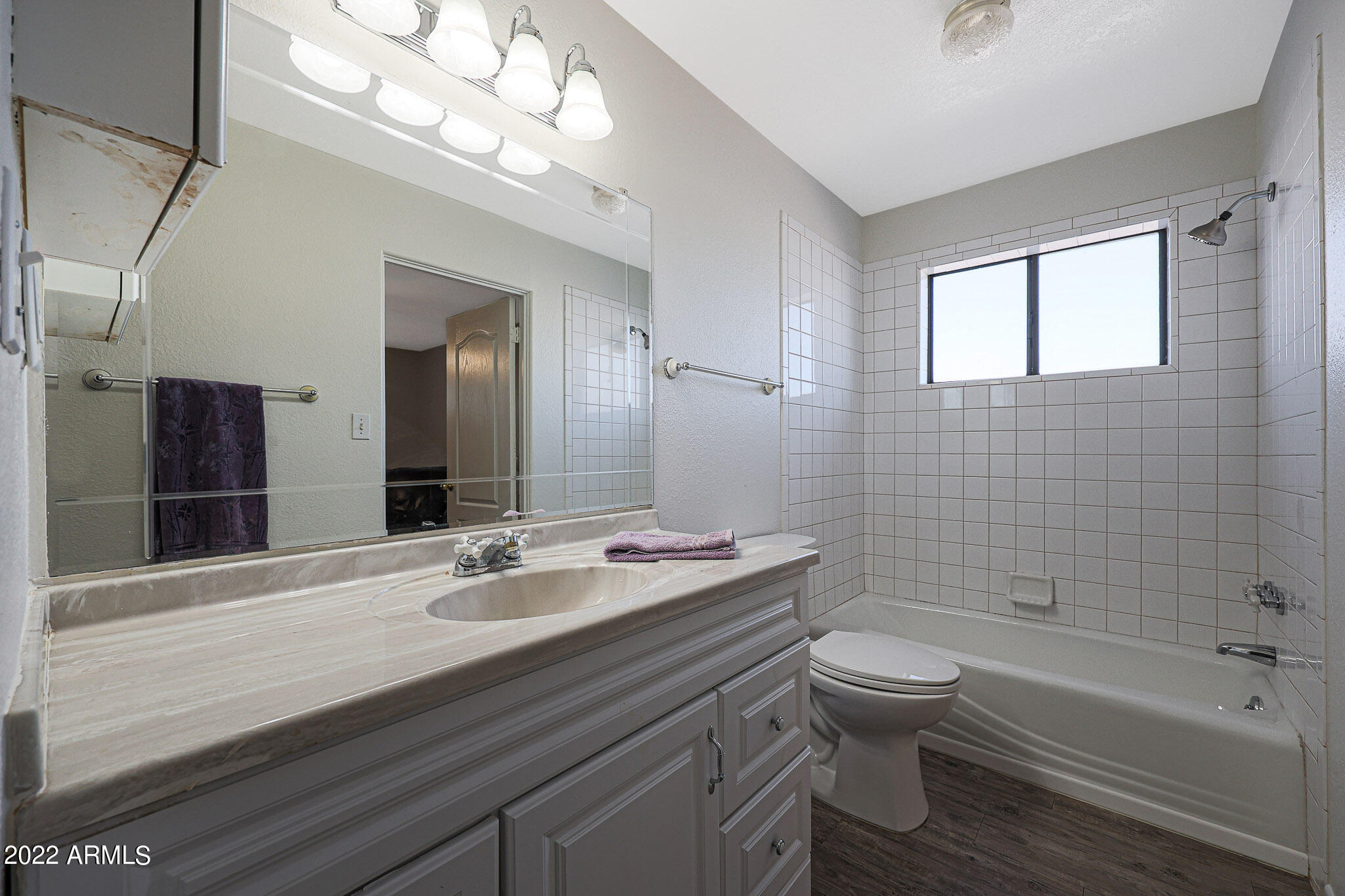 1860 South Lindsay Road Gilbert, AZ 85295 - Photo 23 of 36 Bathroom #2
