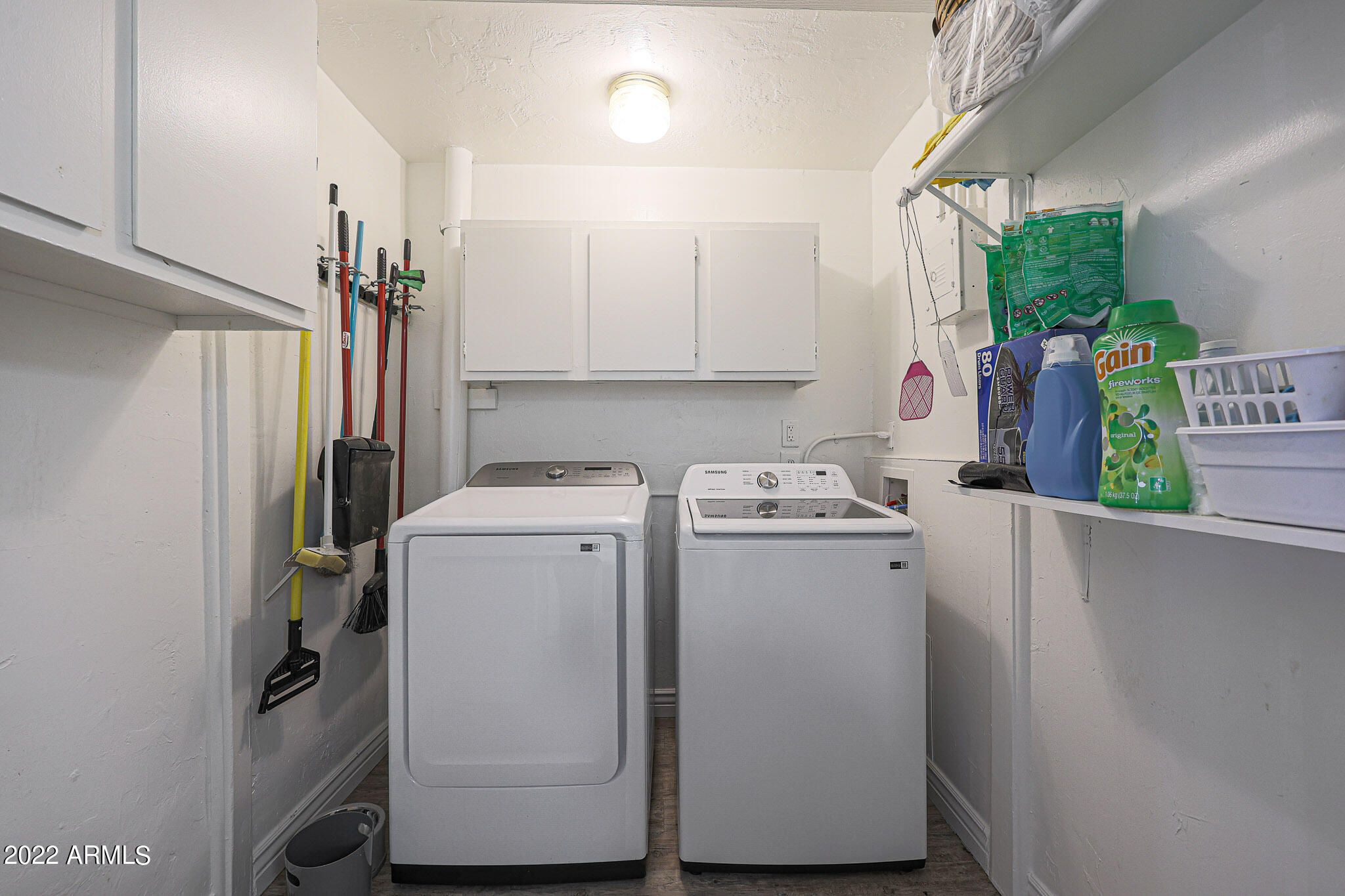 1860 South Lindsay Road Gilbert, AZ 85295 - Photo 27 of 36 Laundry Room
