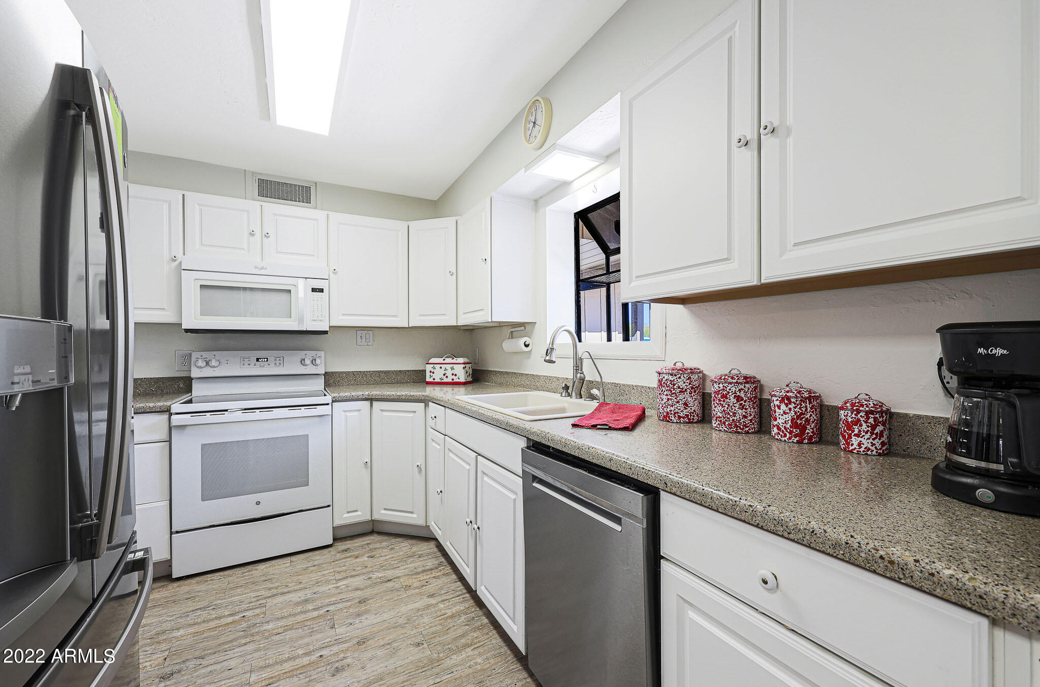 1860 South Lindsay Road Gilbert, AZ 85295 - Photo 8 of 36 Chef's Kitchen