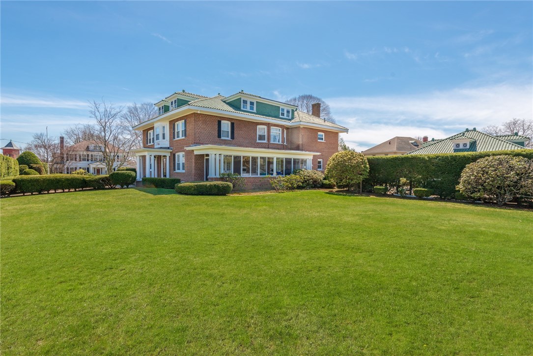 103 Glen Road Woonsocket, RI 02895 - Photo 5 of 18