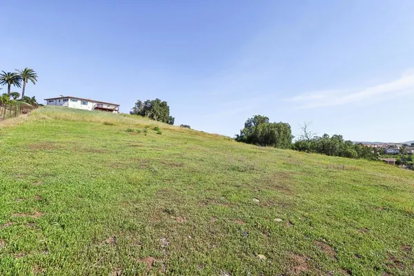 $1,150,000 | 2397 Mira Sol Drive, Vista, CA 92084