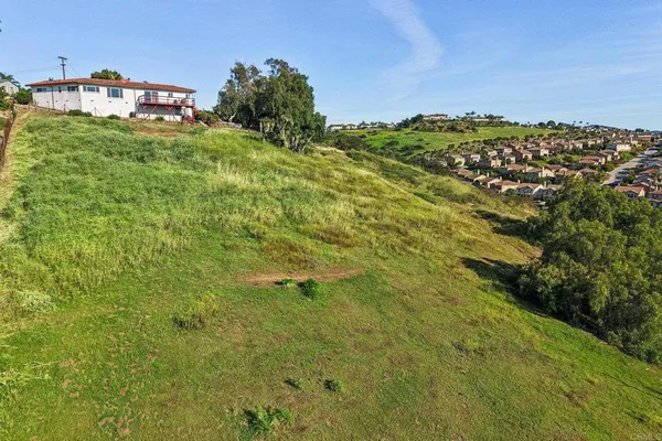 $1,150,000 | 2397 Mira Sol Drive, Vista, CA 92084