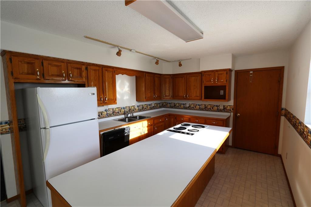 2908 South Day Road Joplin, MO 64804 - Photo 3 of 41