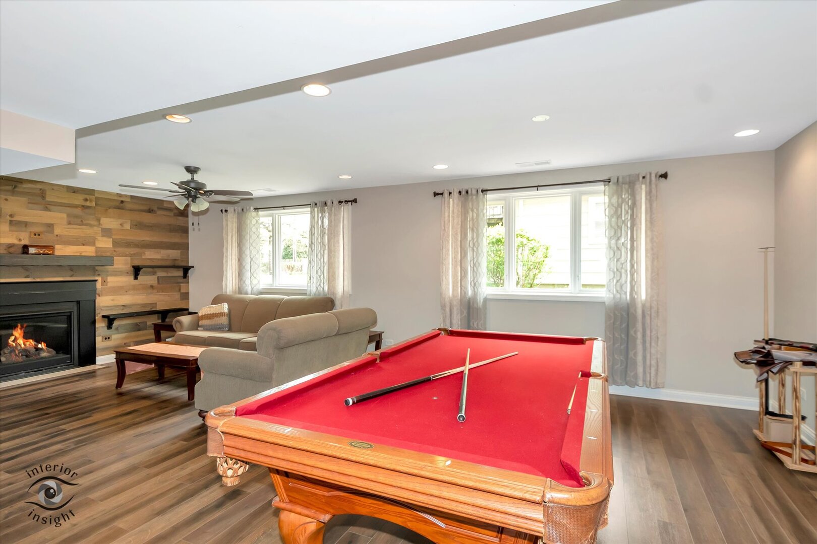 520 Hackberry Road Frankfort, IL 60423 - Photo 18 of 28 a living room with furniture and a fireplace