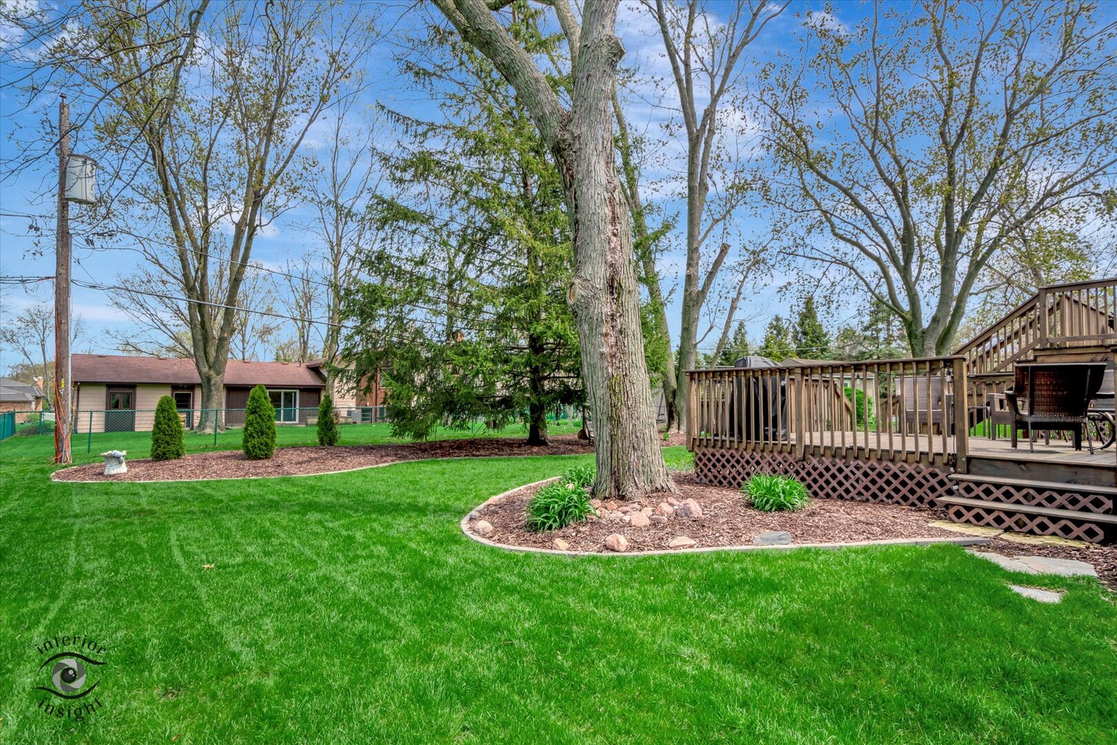 520 Hackberry Road Frankfort, IL 60423 - Photo 24 of 28 a front view of a house with a garden