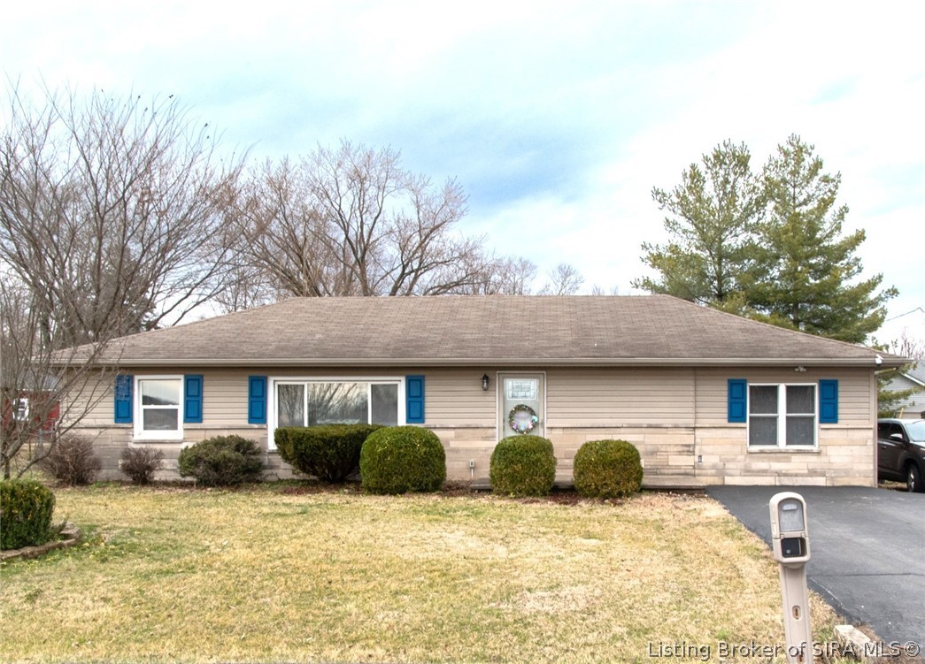 407 Charlestown Memphis Road Charlestown, IN 47111 - Photo 1 of 36