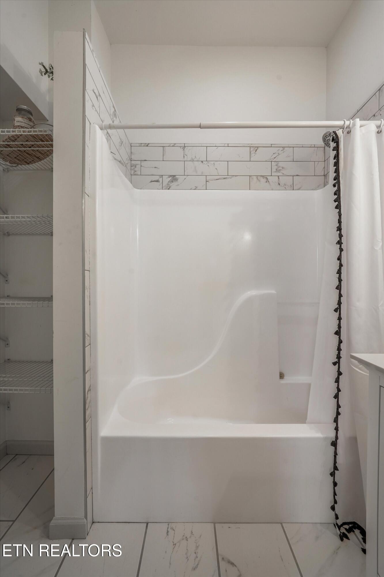 4113 Coster Road Knoxville, TN 37912 - Photo 10 of 35 09-4113 Coster Rd 04