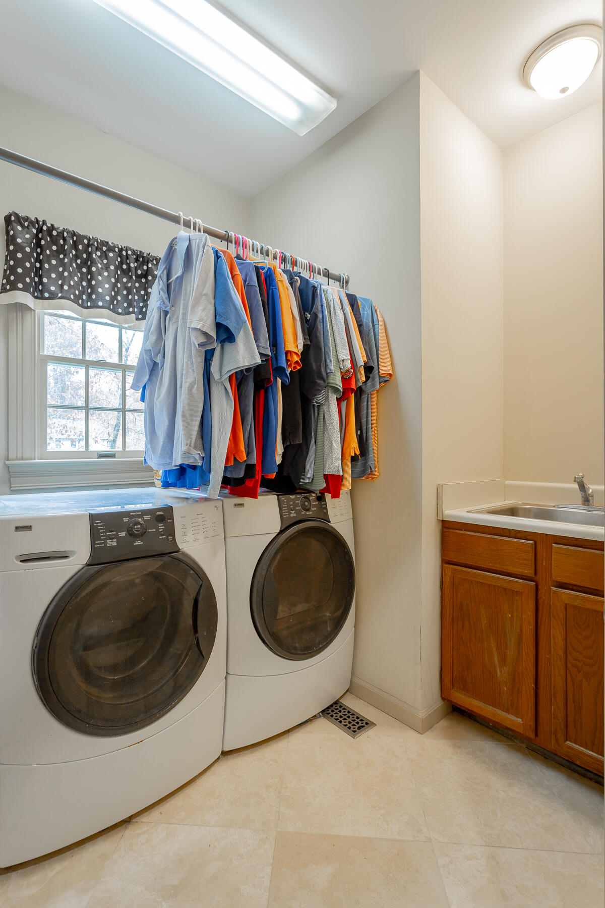 16 Northfield Road Signal Mountain, TN 37377 - Photo 27 of 51 Laundry room