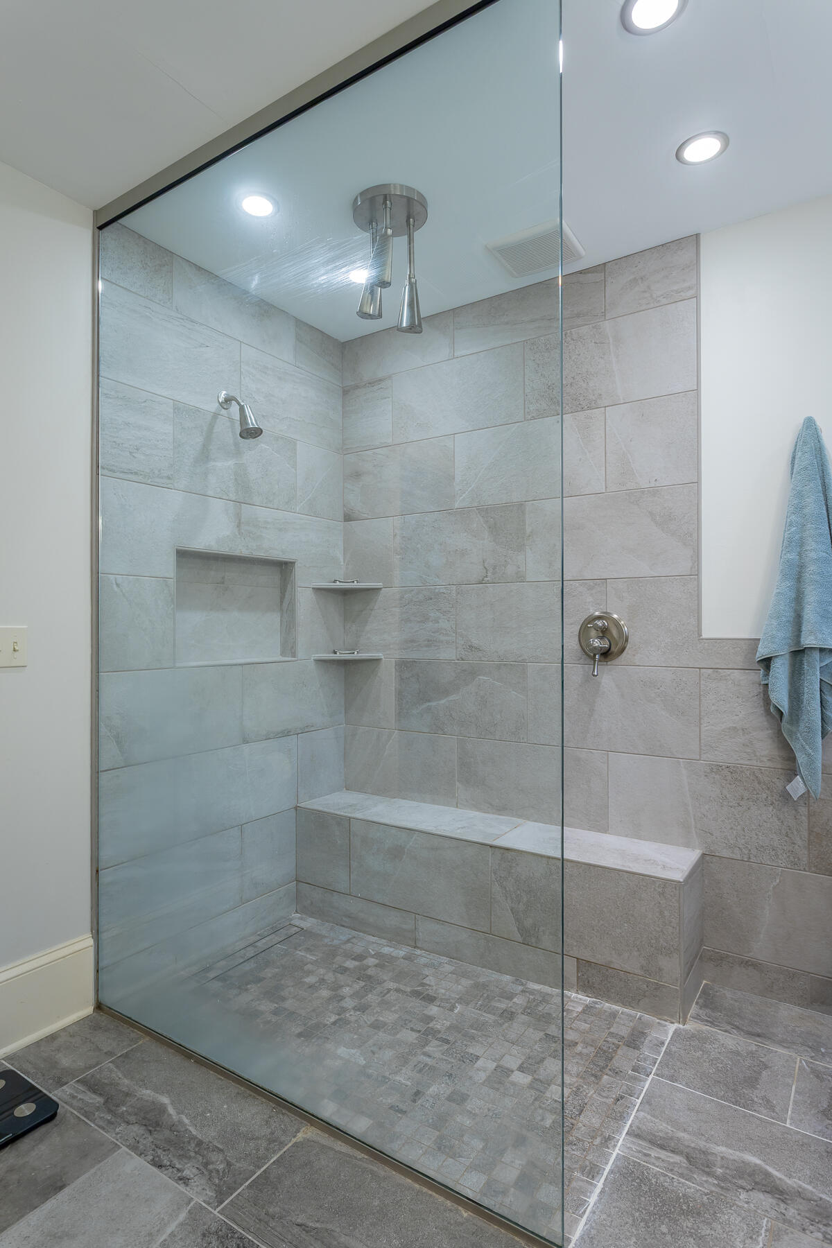 16 Northfield Road Signal Mountain, TN 37377 - Photo 32 of 51 Walk in shower