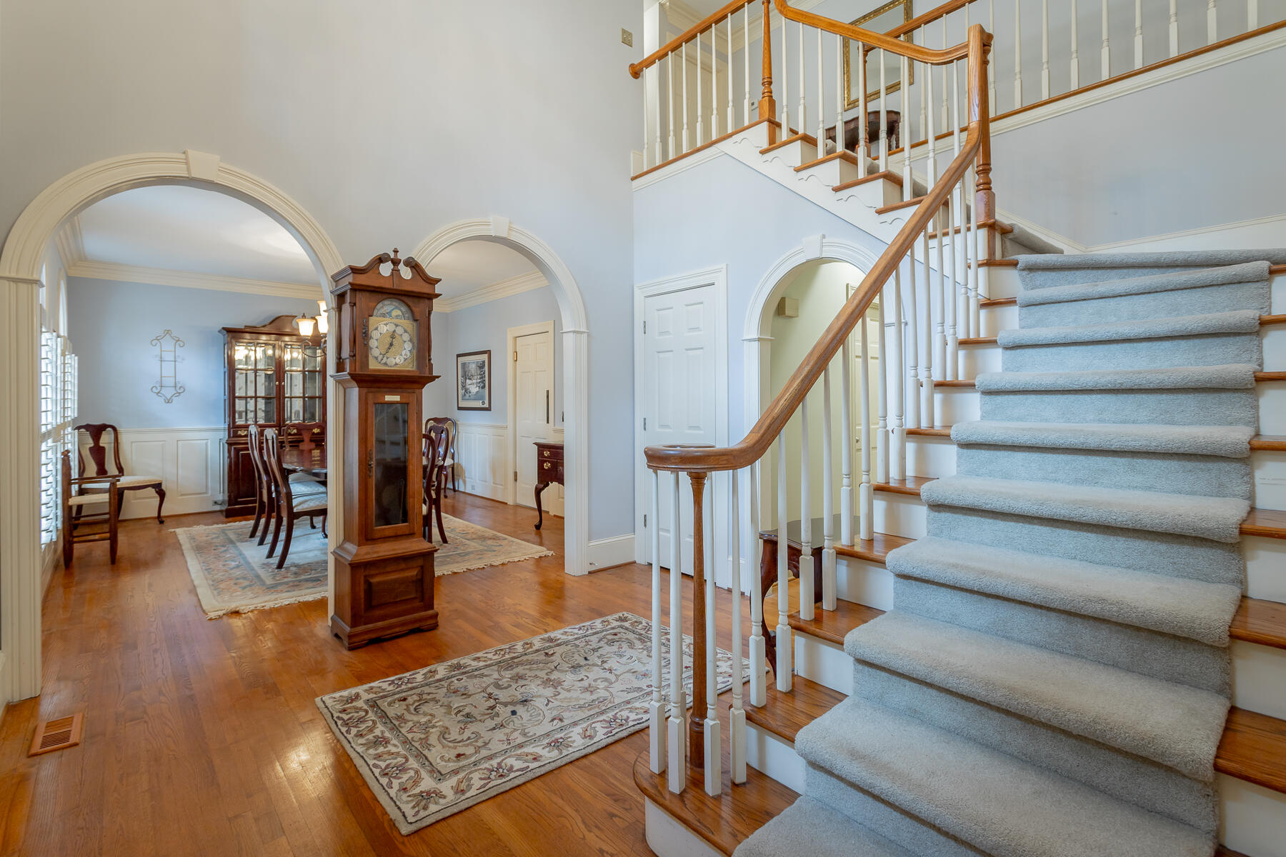 16 Northfield Road Signal Mountain, TN 37377 - Photo 4 of 51 Open to dining room
