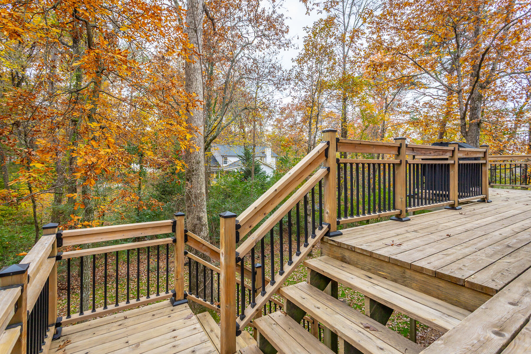 16 Northfield Road Signal Mountain, TN 37377 - Photo 48 of 51 Back deck with grilling area
