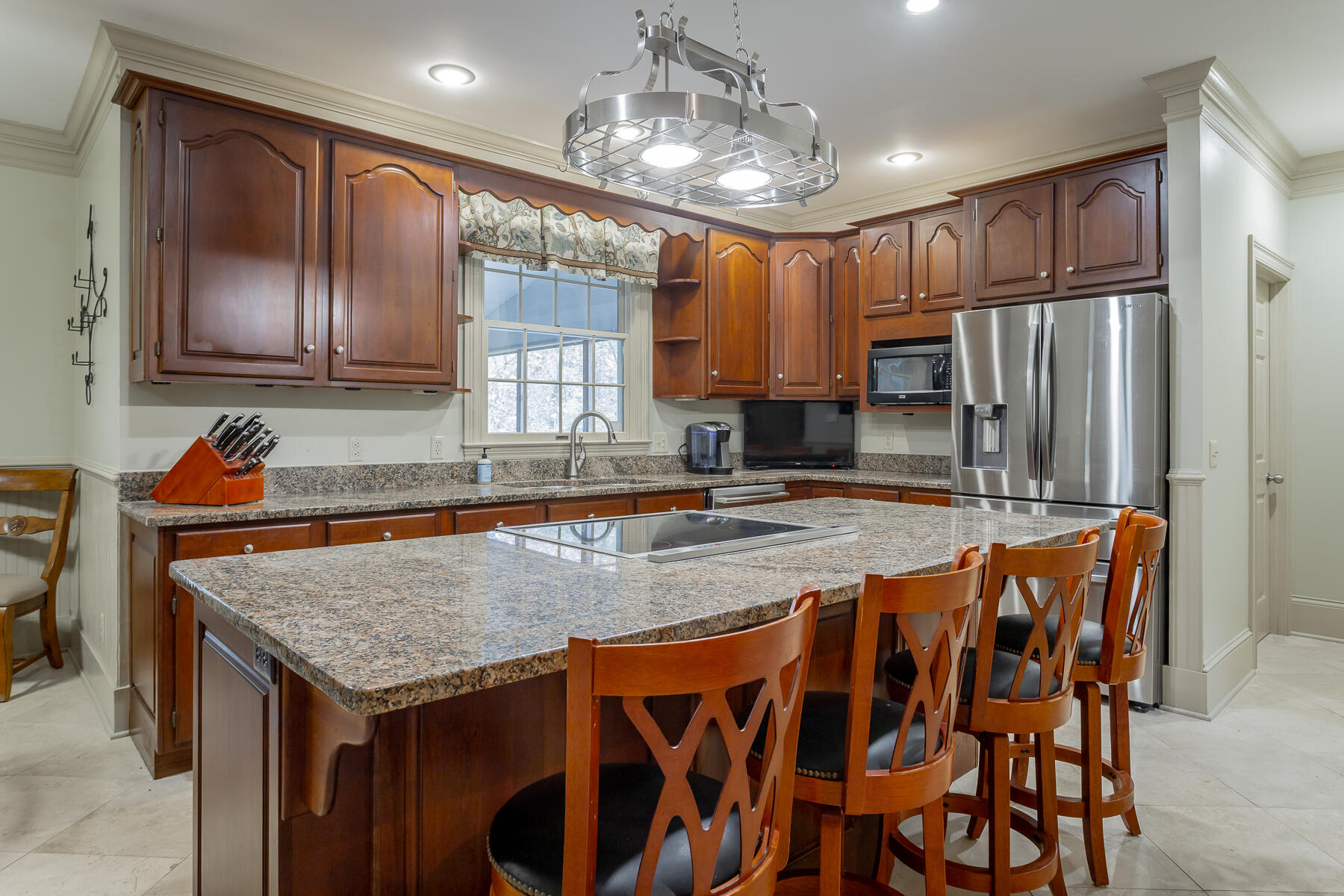 16 Northfield Road Signal Mountain, TN 37377 - Photo 9 of 51 Granite counters
