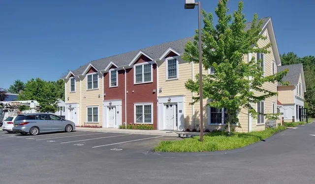 $3,100 | 54 Loomis Street, Unit 1103, Bedford, MA 01730