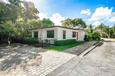 $1,595,000 | 215 North Swinton Avenue, Delray Beach, FL 33444