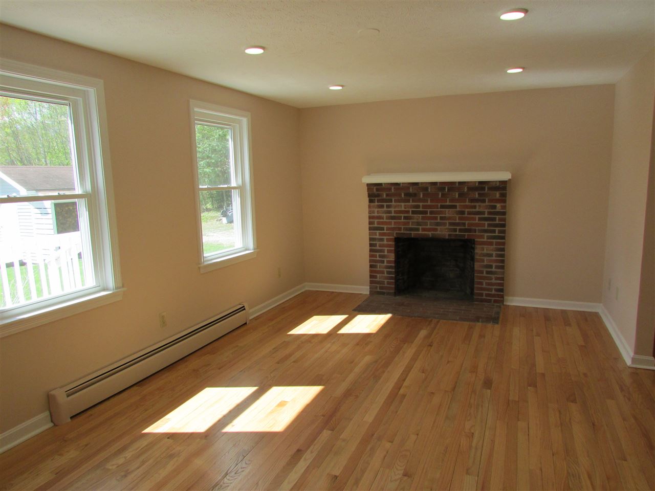25 Forest Road Candia, NH 03034 - Photo 4 of 38