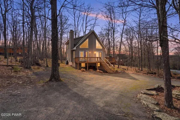 $389,000 | 109 Robin Way, Lackawaxen, PA 18435