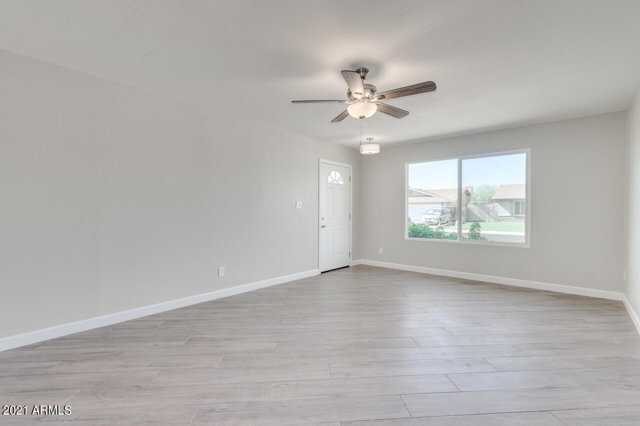 3127 West Shangri-la Road Phoenix, AZ 85029 - Photo 7 of 39 07-Shangri-la