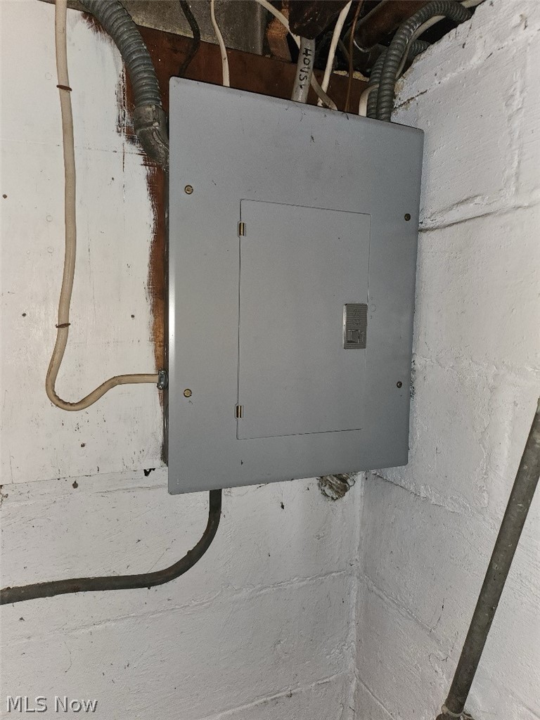 4516 Warner Road Cleveland, OH 44105 - Photo 27 of 30 Electrical panel