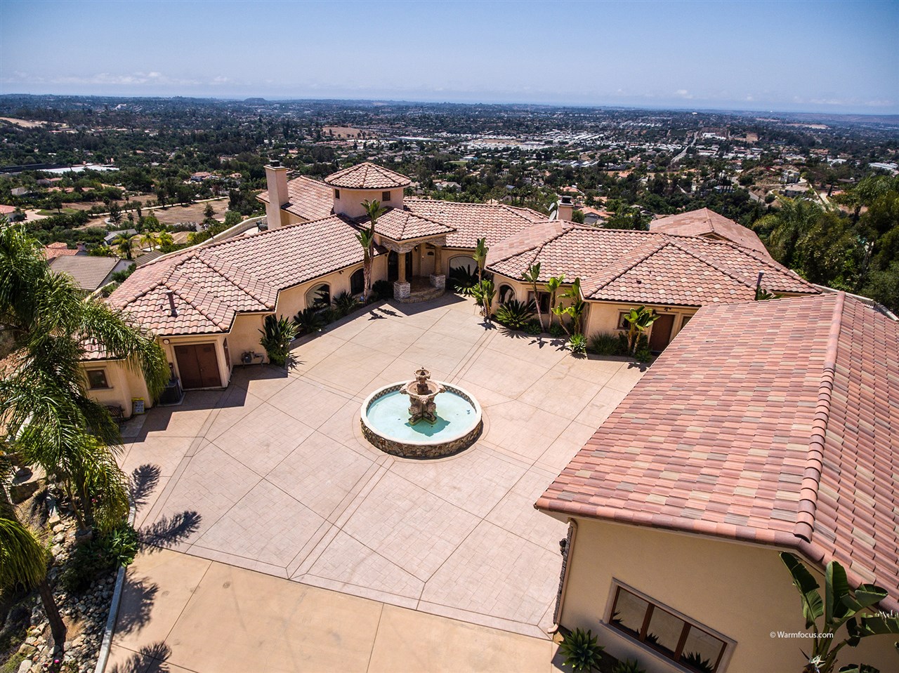 1786 Kings Road Vista, CA 92084 - Photo 1 of 25