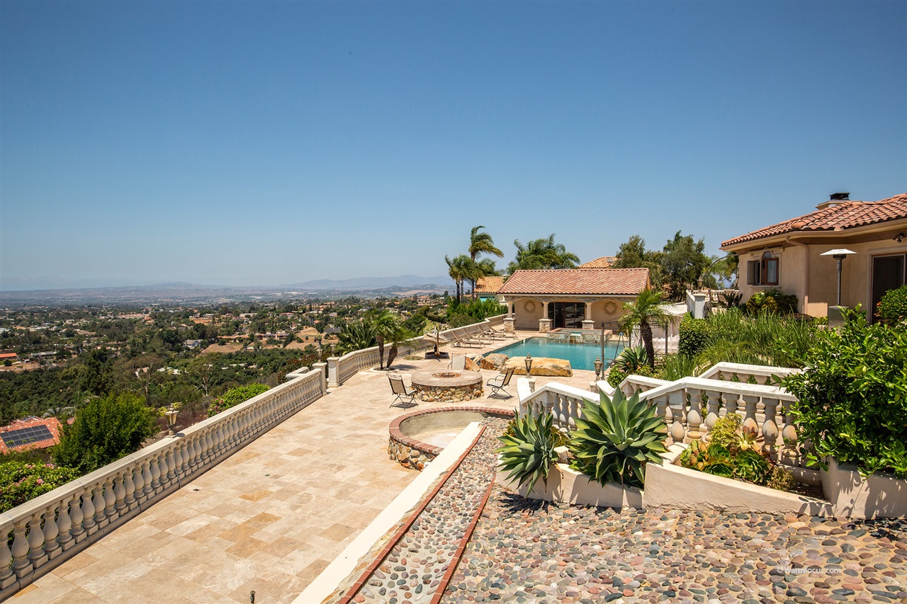 1786 Kings Road Vista, CA 92084 - Photo 22 of 25