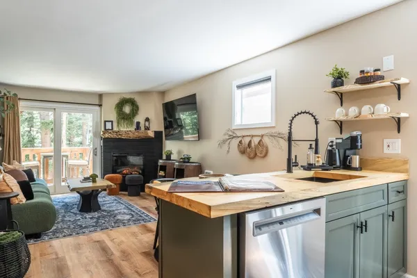 $499,900 | 141 Lakeview Boulevard, Unit 26, Mammoth Lakes, CA 93546