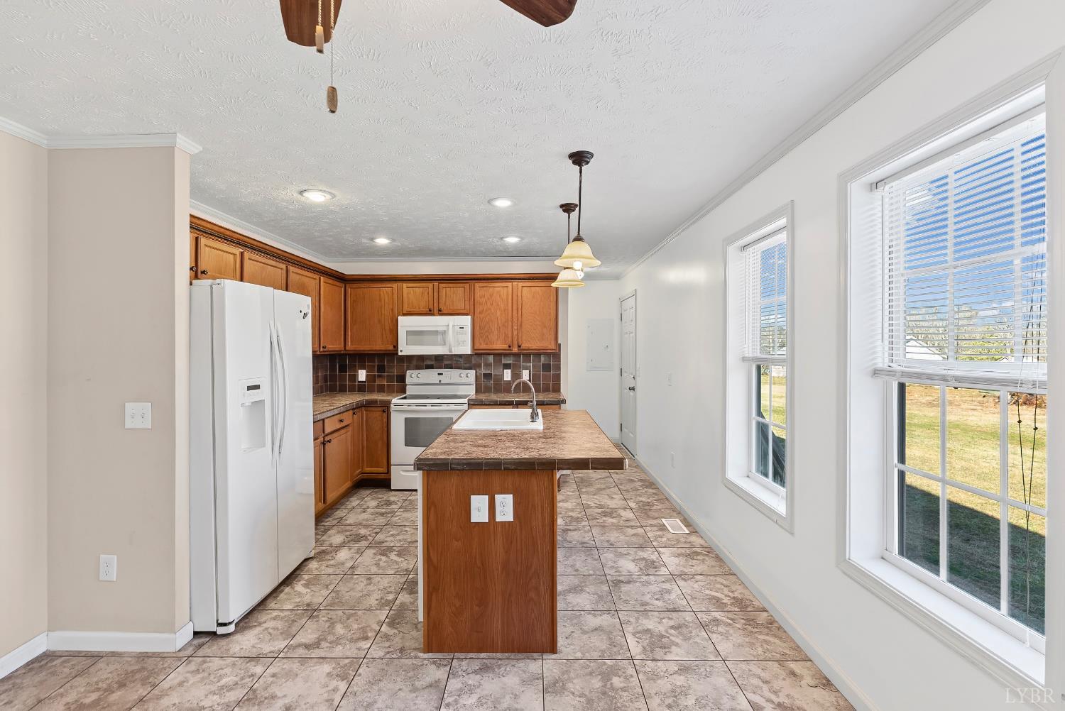 309 Marion Road Chatham, VA 24531 - Photo 5 of 29