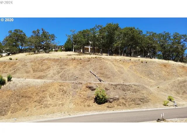 $80,000 | 1996 Warewood Terrace Court, Unit 15, Roseburg, OR 97471