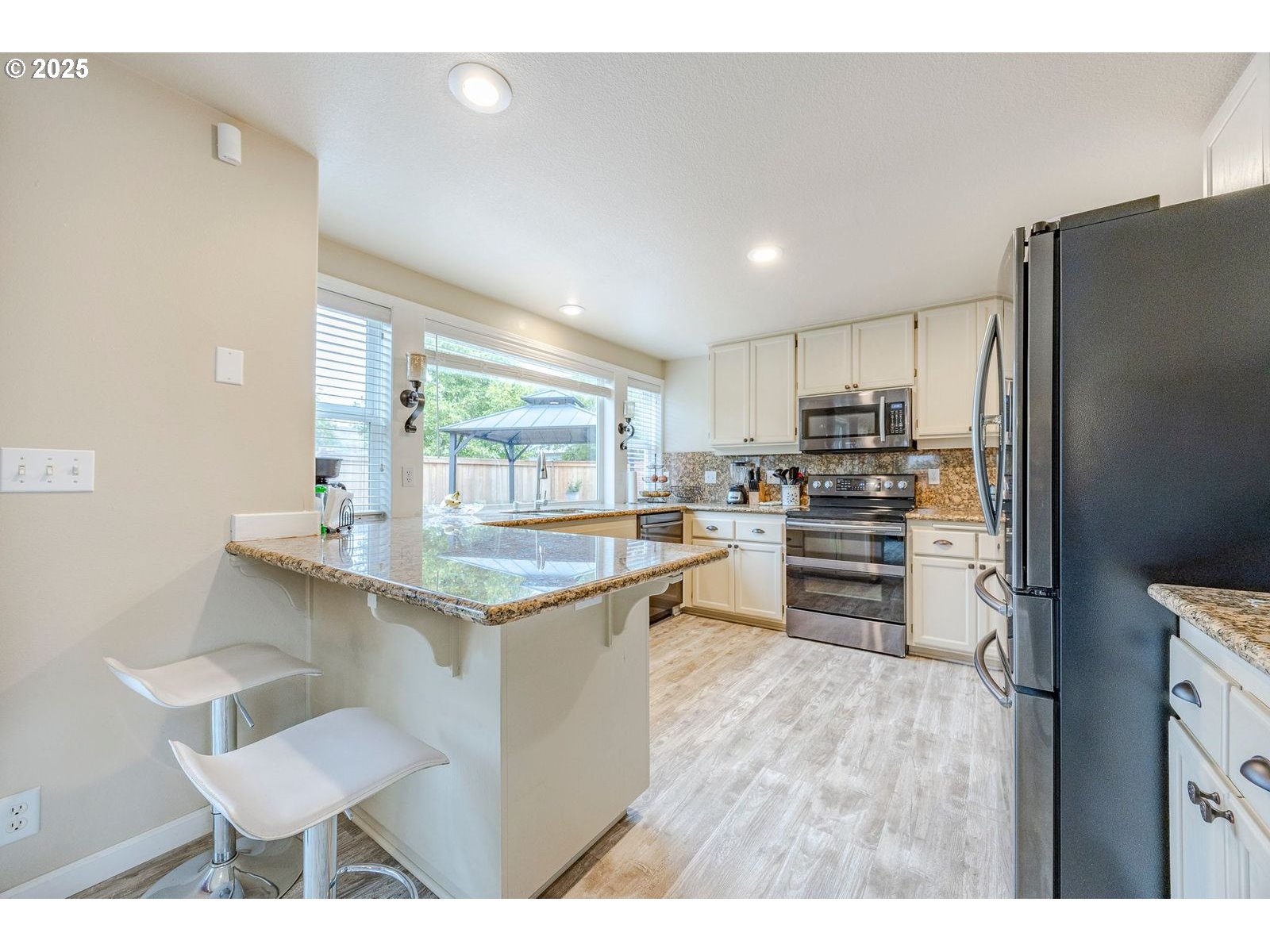 3955 Lancaster Drive Eugene, OR 97404 - Photo 13 of 42