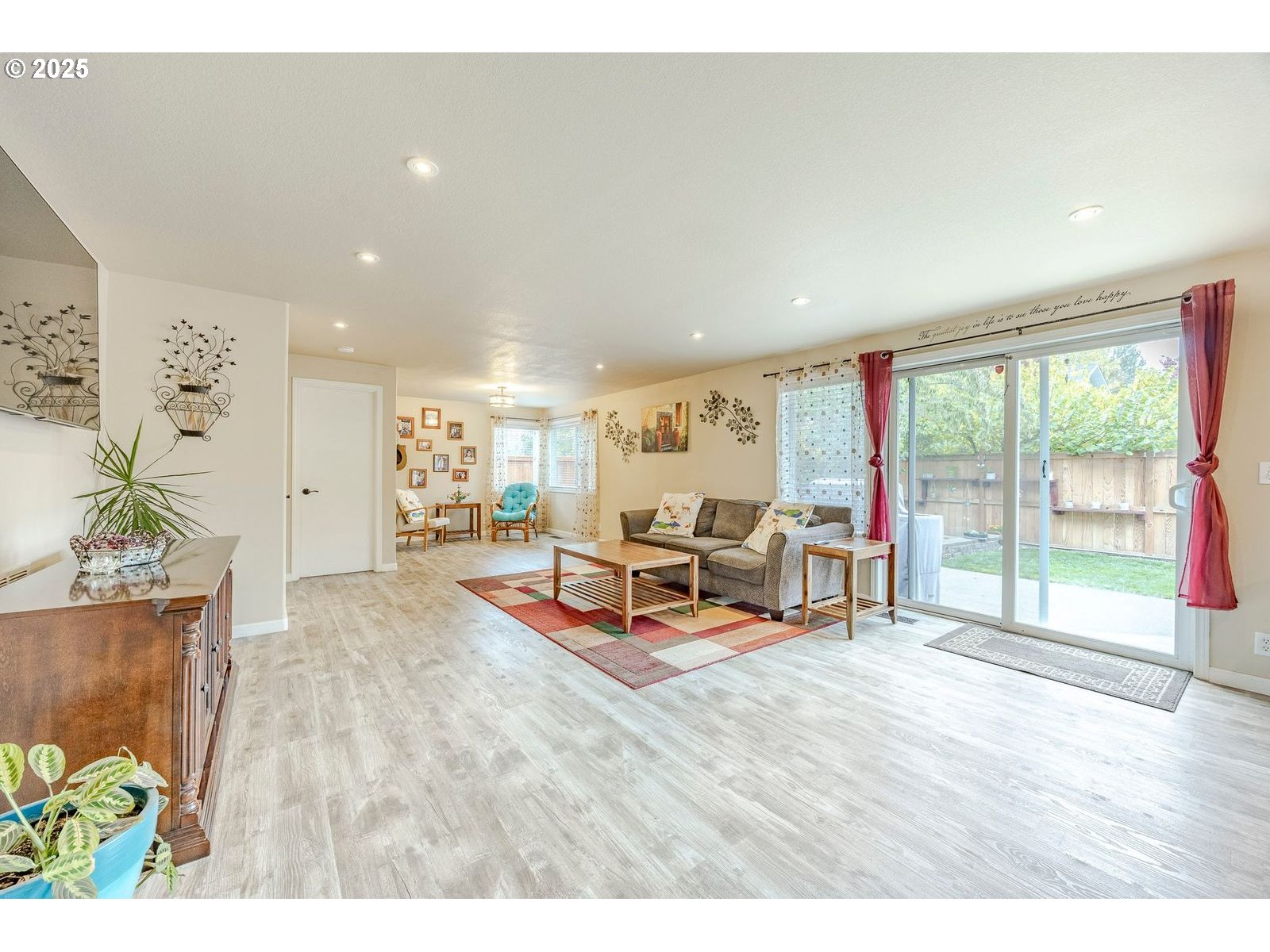 3955 Lancaster Drive Eugene, OR 97404 - Photo 14 of 42