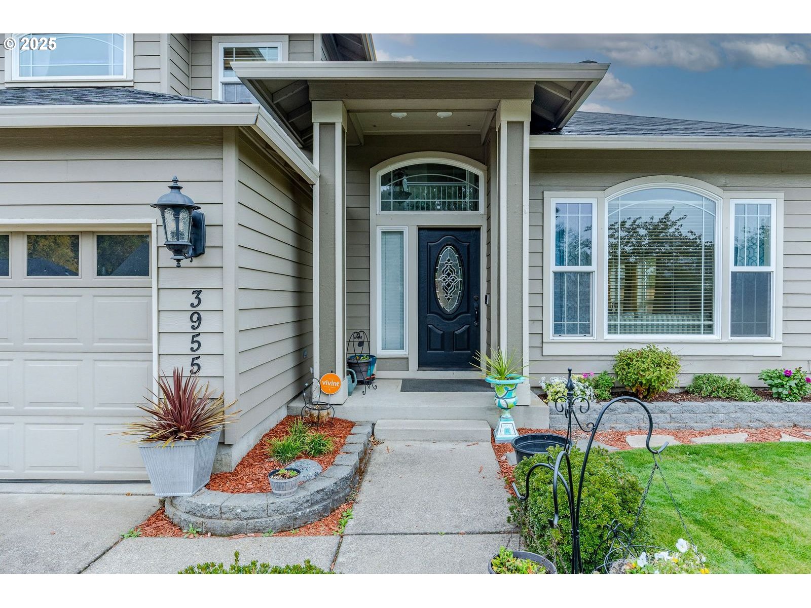 3955 Lancaster Drive Eugene, OR 97404 - Photo 4 of 42