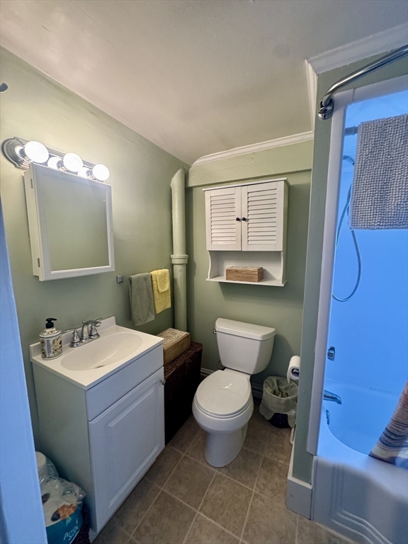198 South Main Street, Unit 2 Acushnet, MA 02743 - Photo 13 of 27
