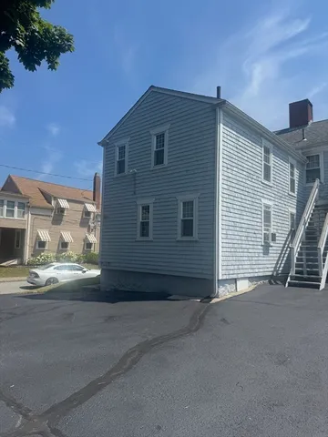 $1,750 | 198 South Main Street, Unit 2, Acushnet, MA 02743