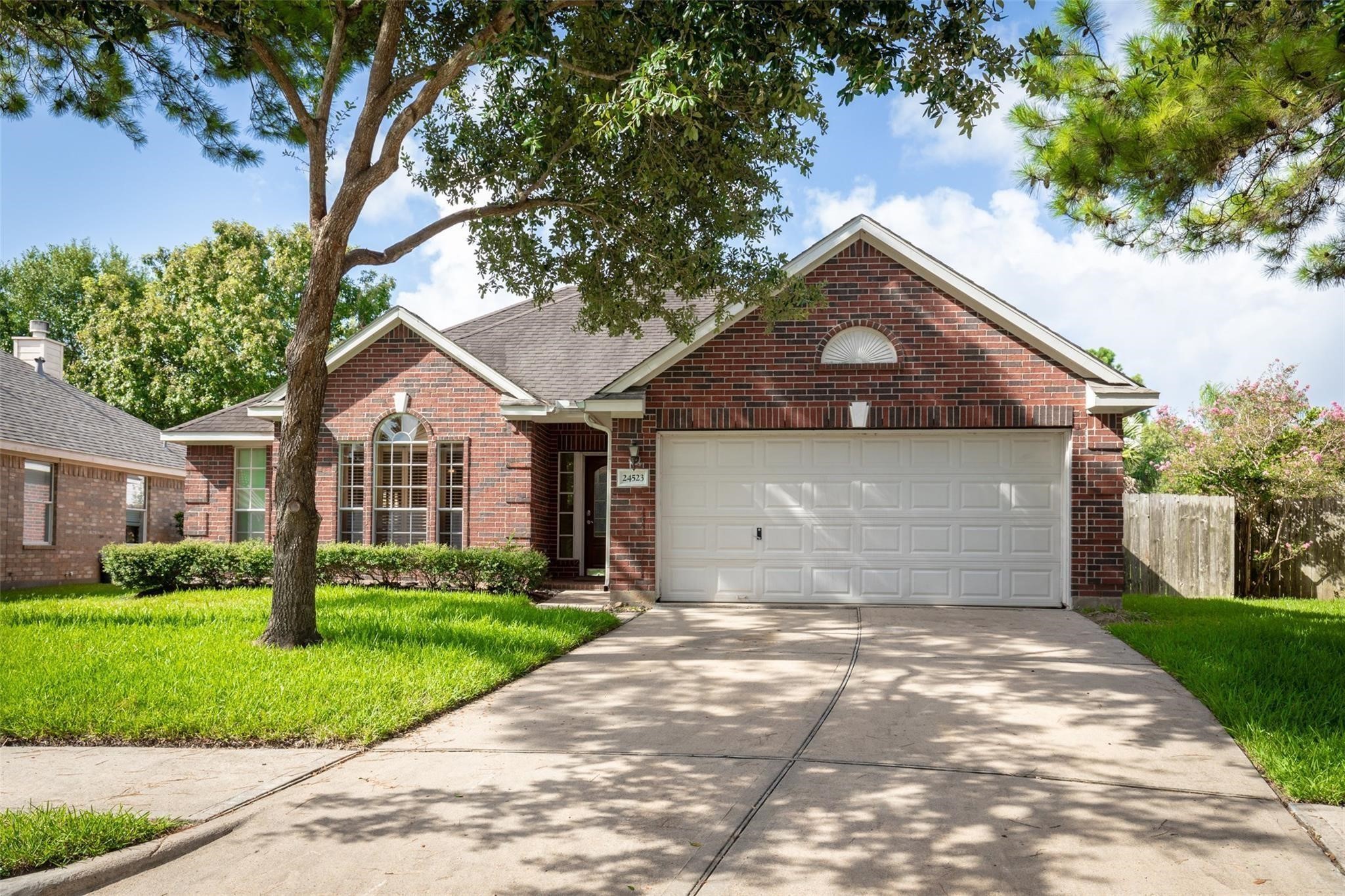 24523 Rathford Court Katy, TX 77494 - Photo 2 of 33 A 3-bed, 2-bath home in Cinco Ranch!