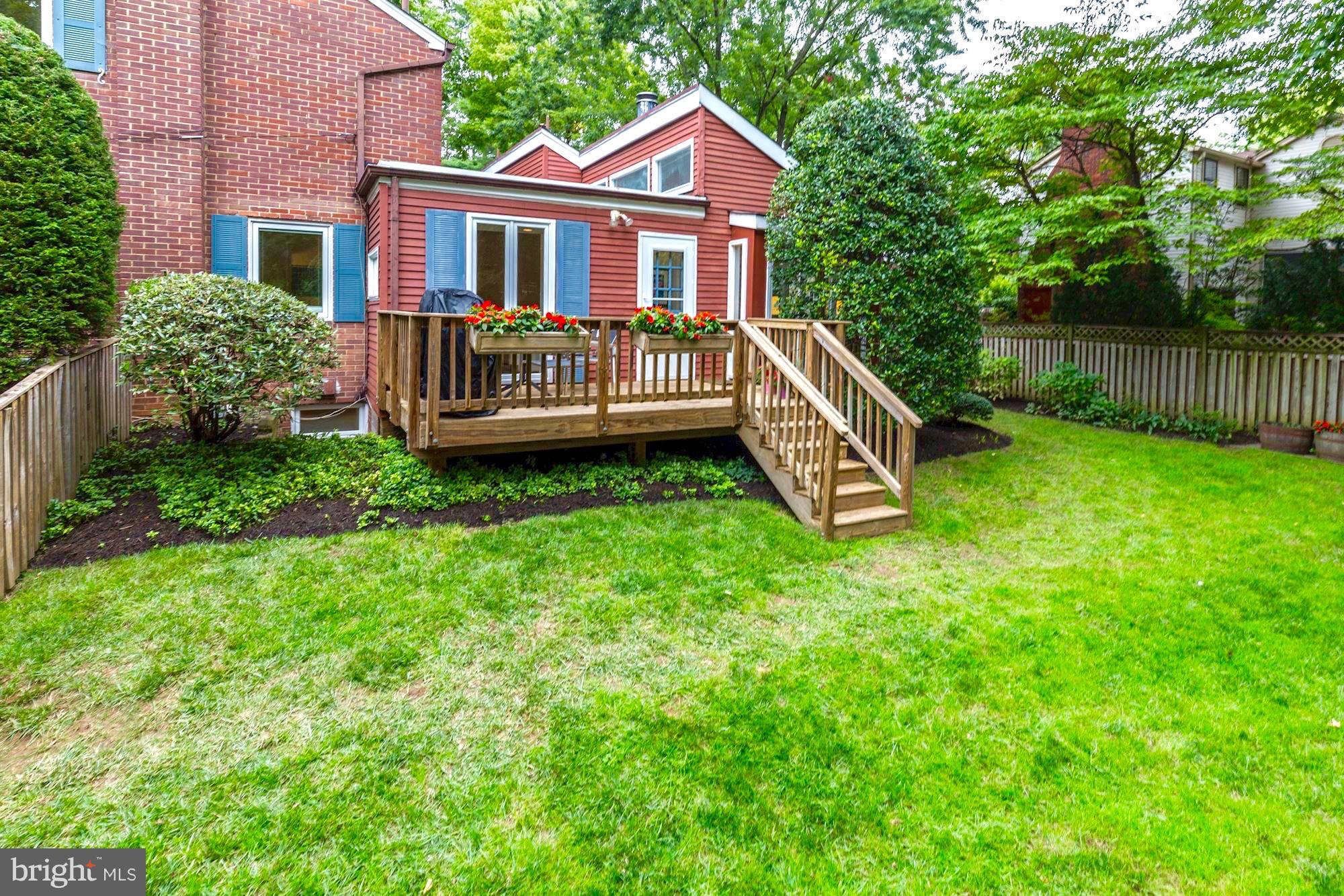 5301 Wakefield Road Bethesda, MD 20816 - Photo 26 of 28 Deck off of Kitchen