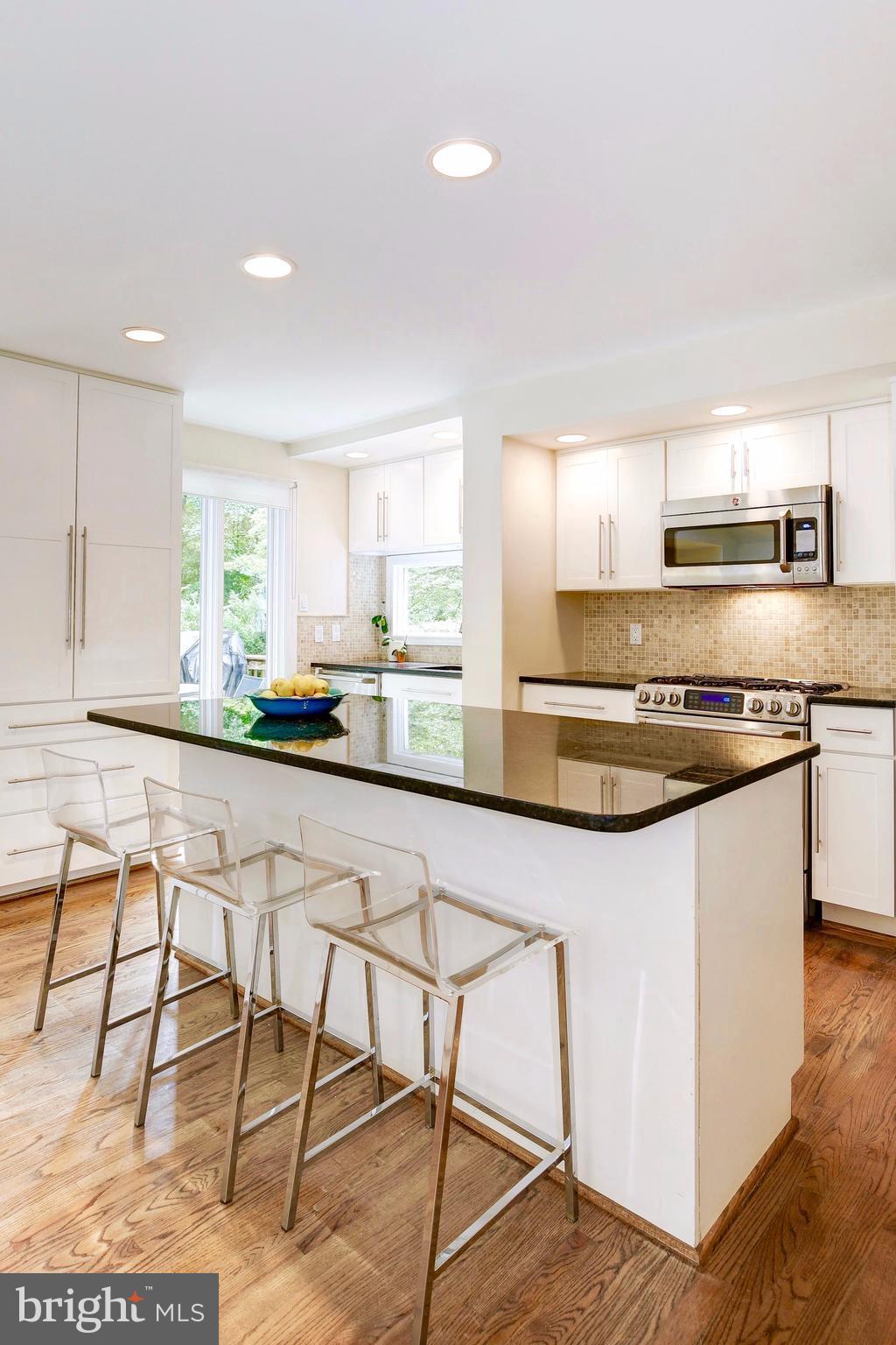 5301 Wakefield Road Bethesda, MD 20816 - Photo 8 of 28 Kitchen