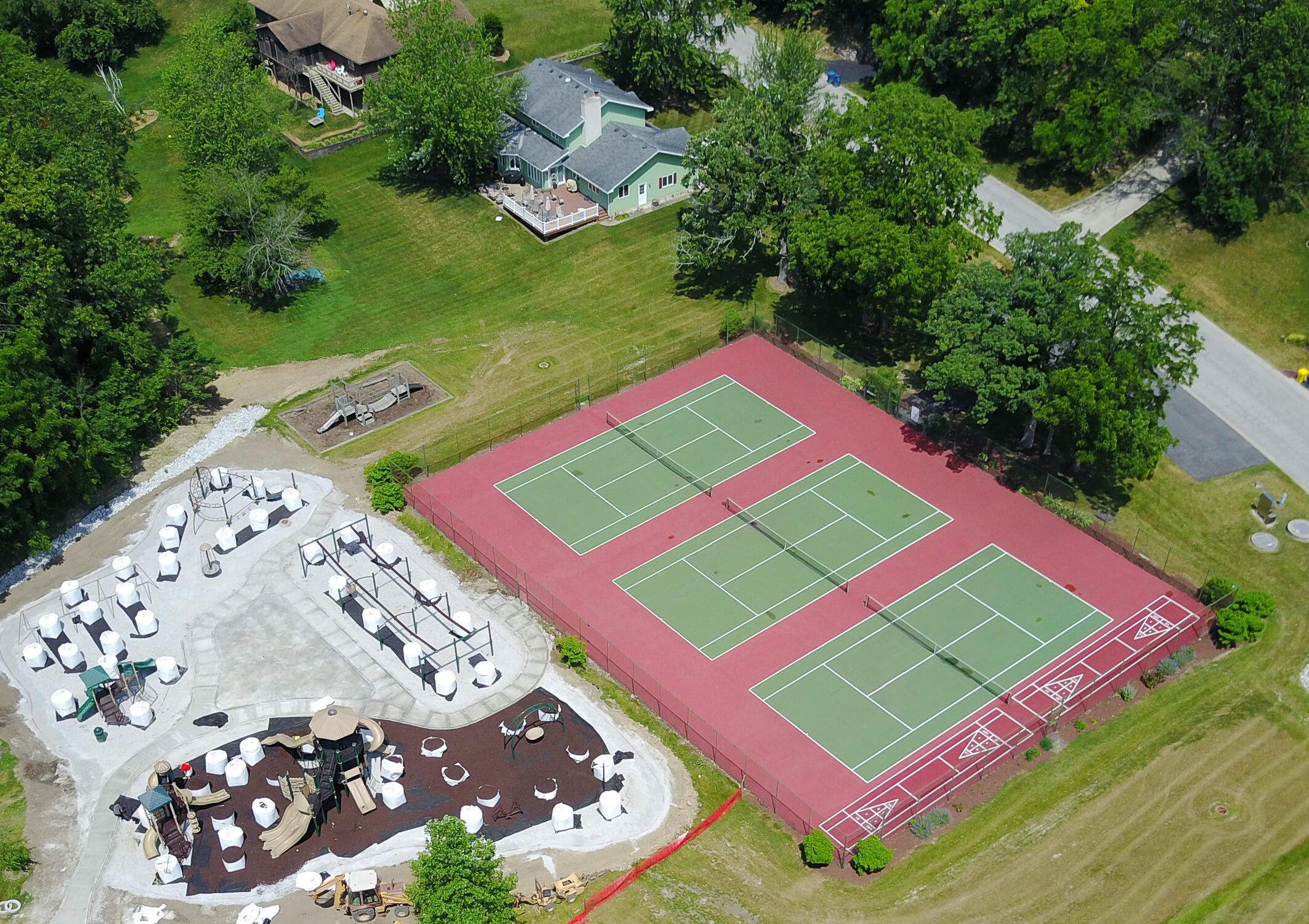 464 Roxbury Road Valparaiso, IN 46385 - Photo 9 of 12 an aerial view of a tennis ground and a yard